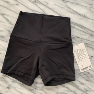 Lululemon black align short 4” sz 2